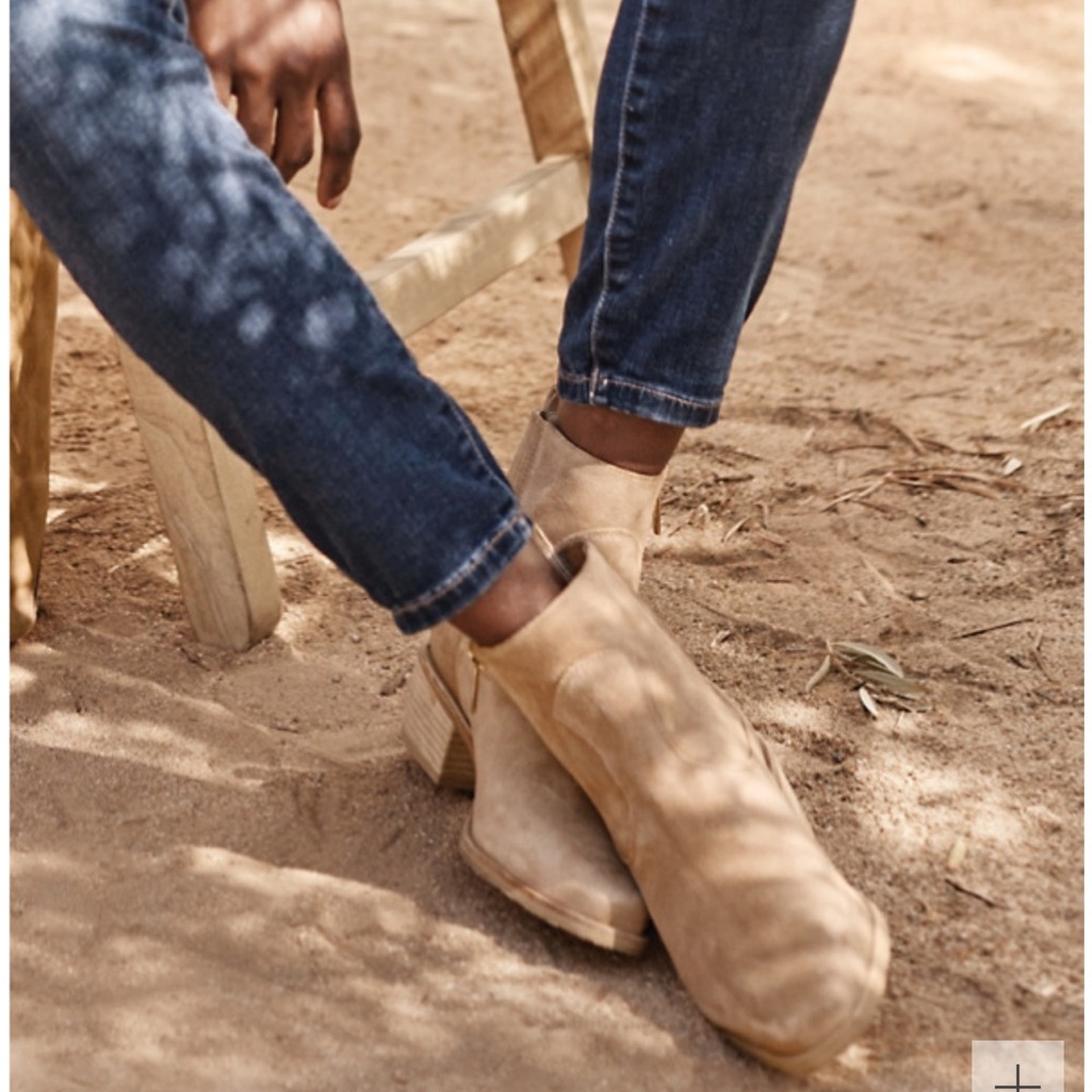 Donald pliner suede boots - Picture 2 of 15